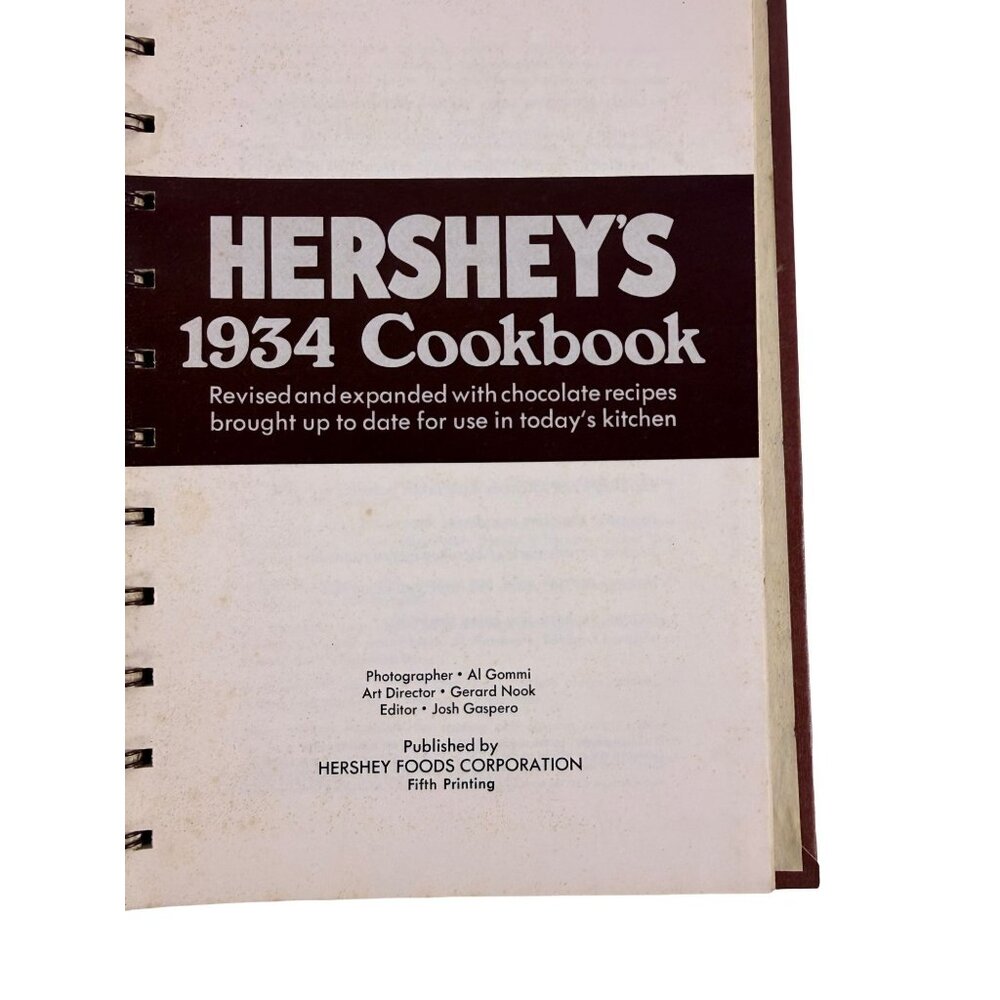 Hershey's 1934 Cookbook Chocolate Recipes Baking Desserts Hardcover Book 1971 - Picture 3 of 9